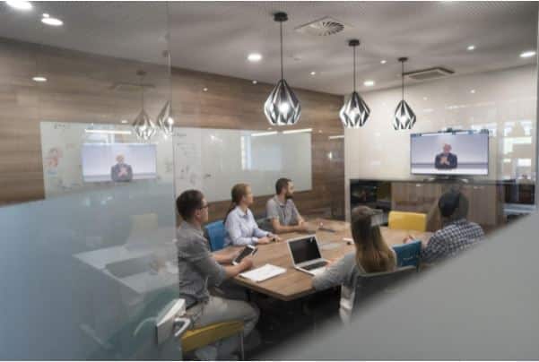 hybrid meetings tips