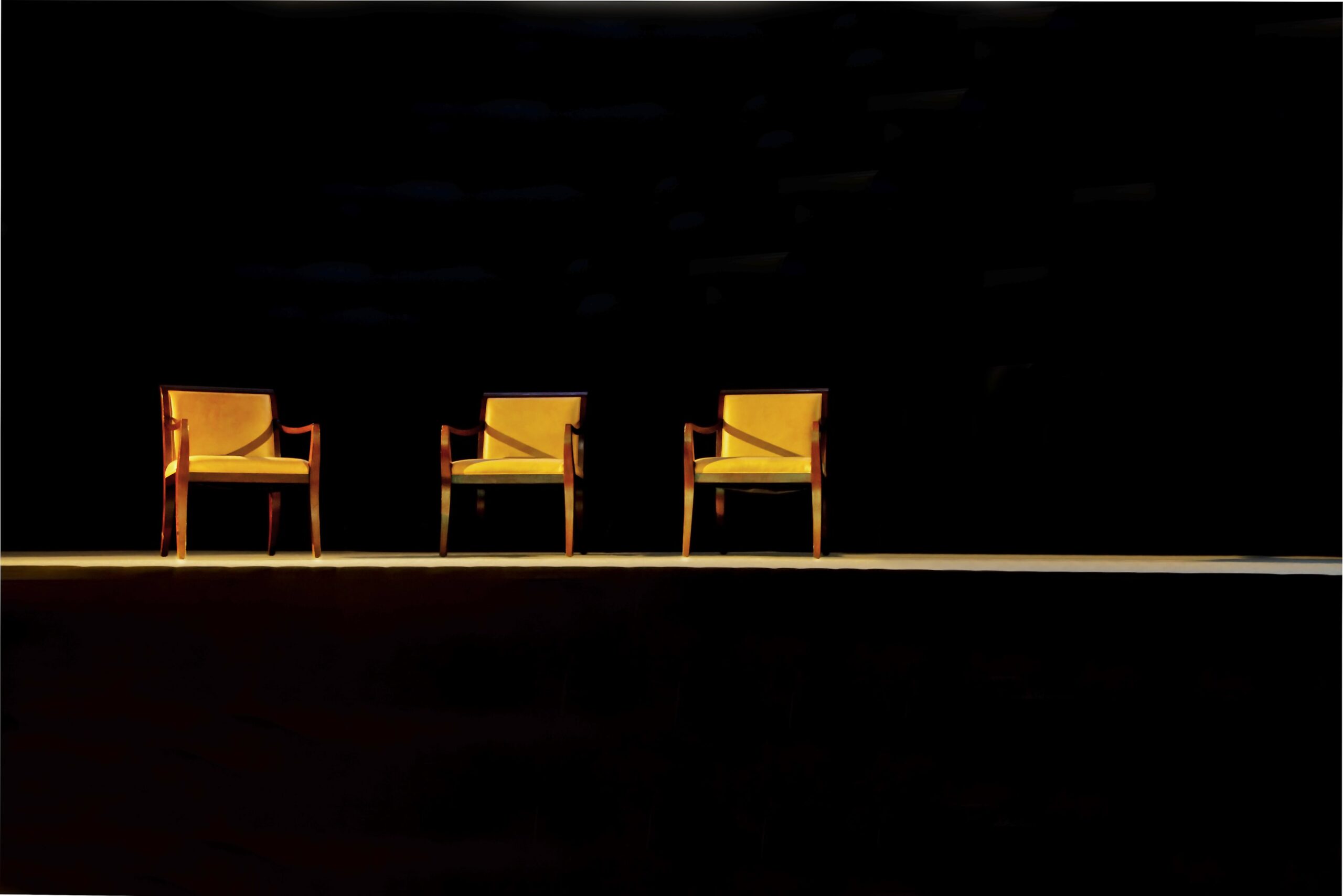 How to Moderate a Panel Discussion – All You Need to Know