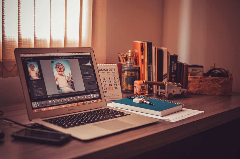 public domain (PD) images are the best option for commercial use