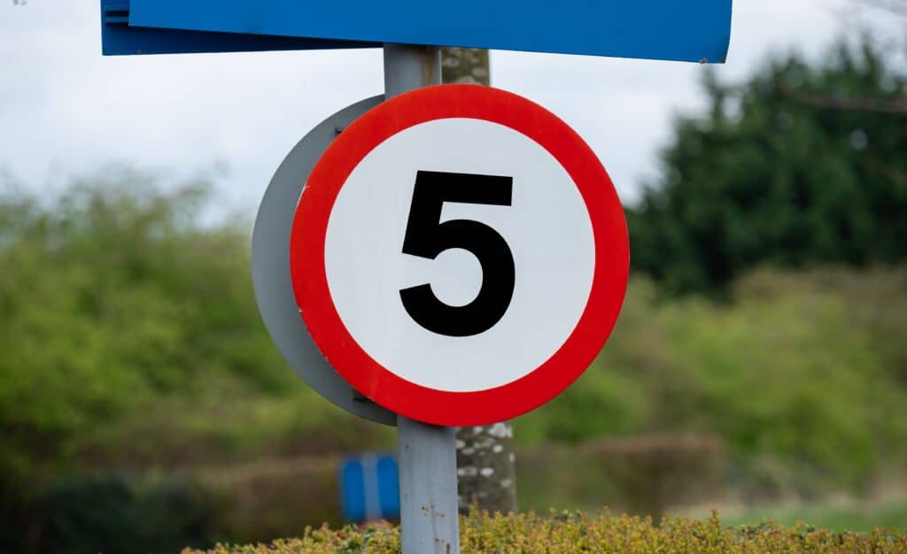 5mph sign